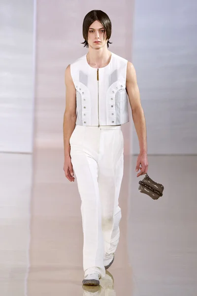 Look 35